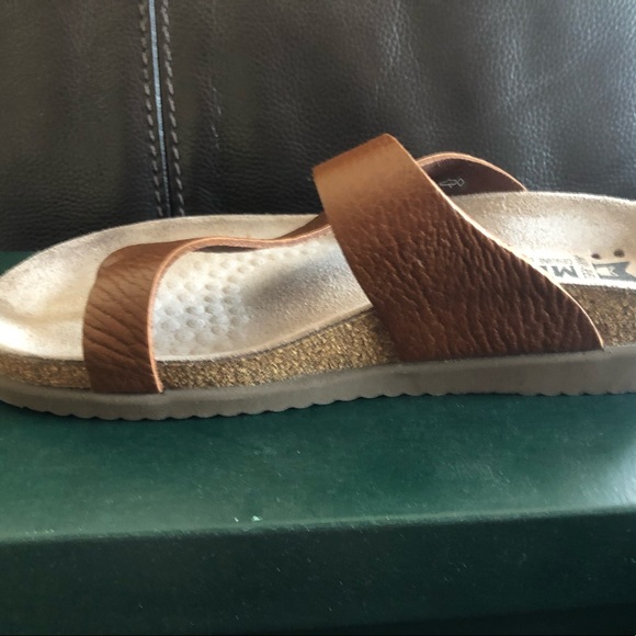 NIB Leather Mephisto Sandals 7/37 - Picture 3 of 4